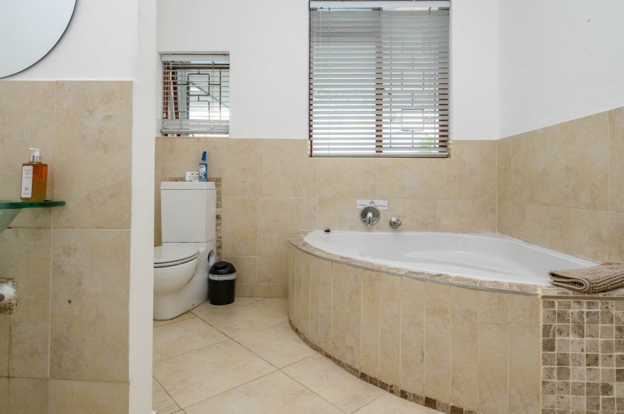 5 Bedroom Property for Sale in Mill Park Eastern Cape